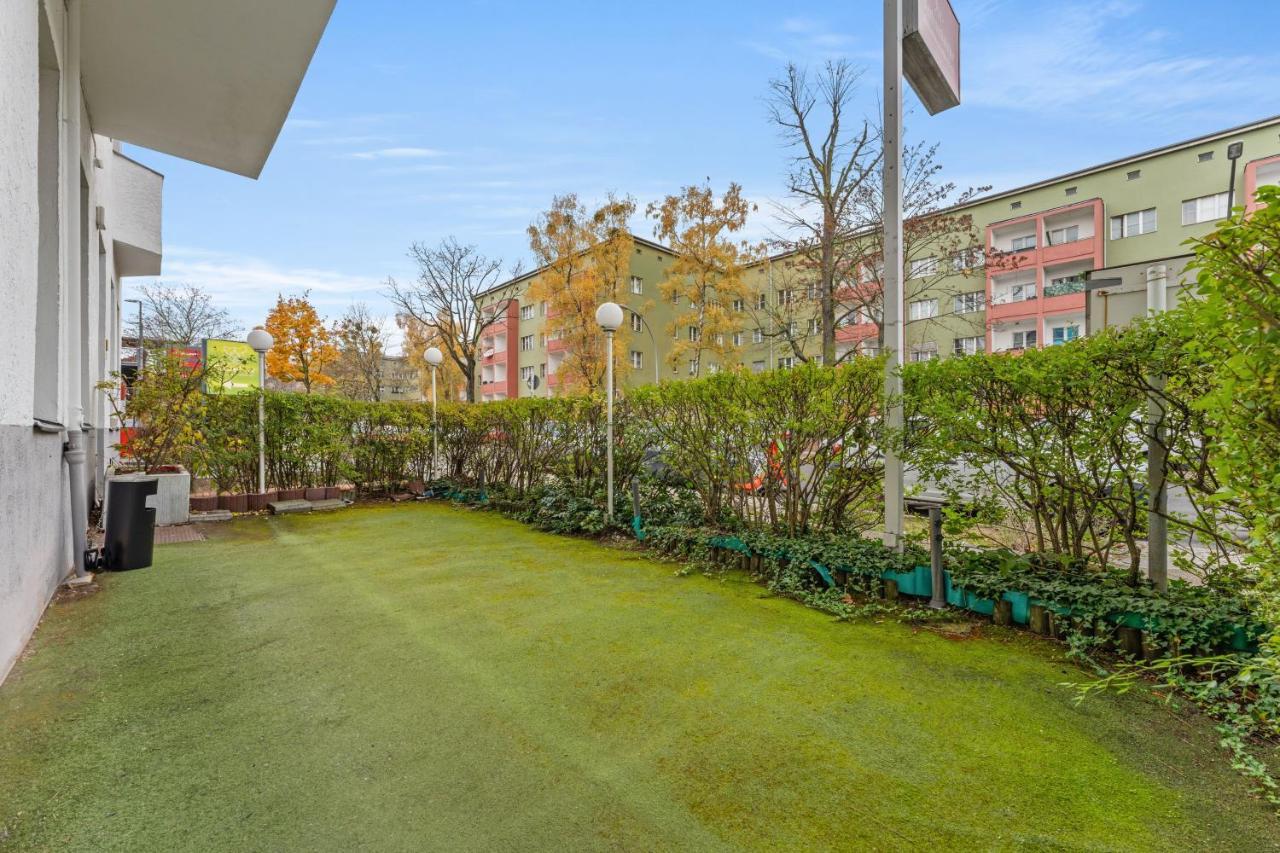 Appartamento Neues Zentrales Apartment,10 Betten,vollmoebliert, Wifi