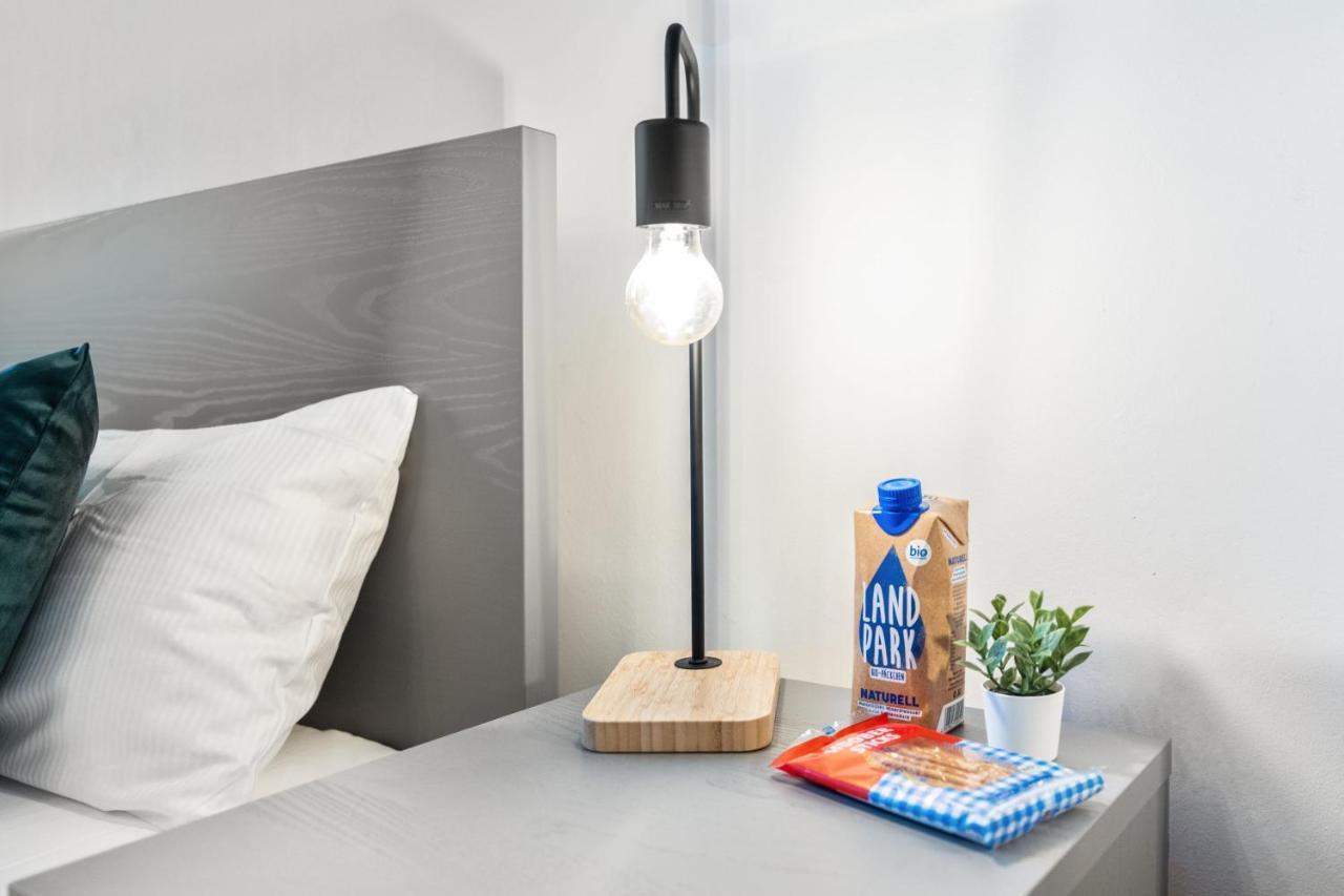 Neues Zentrales Apartment,10 Betten,vollmoebliert, Wifi Appartamento
