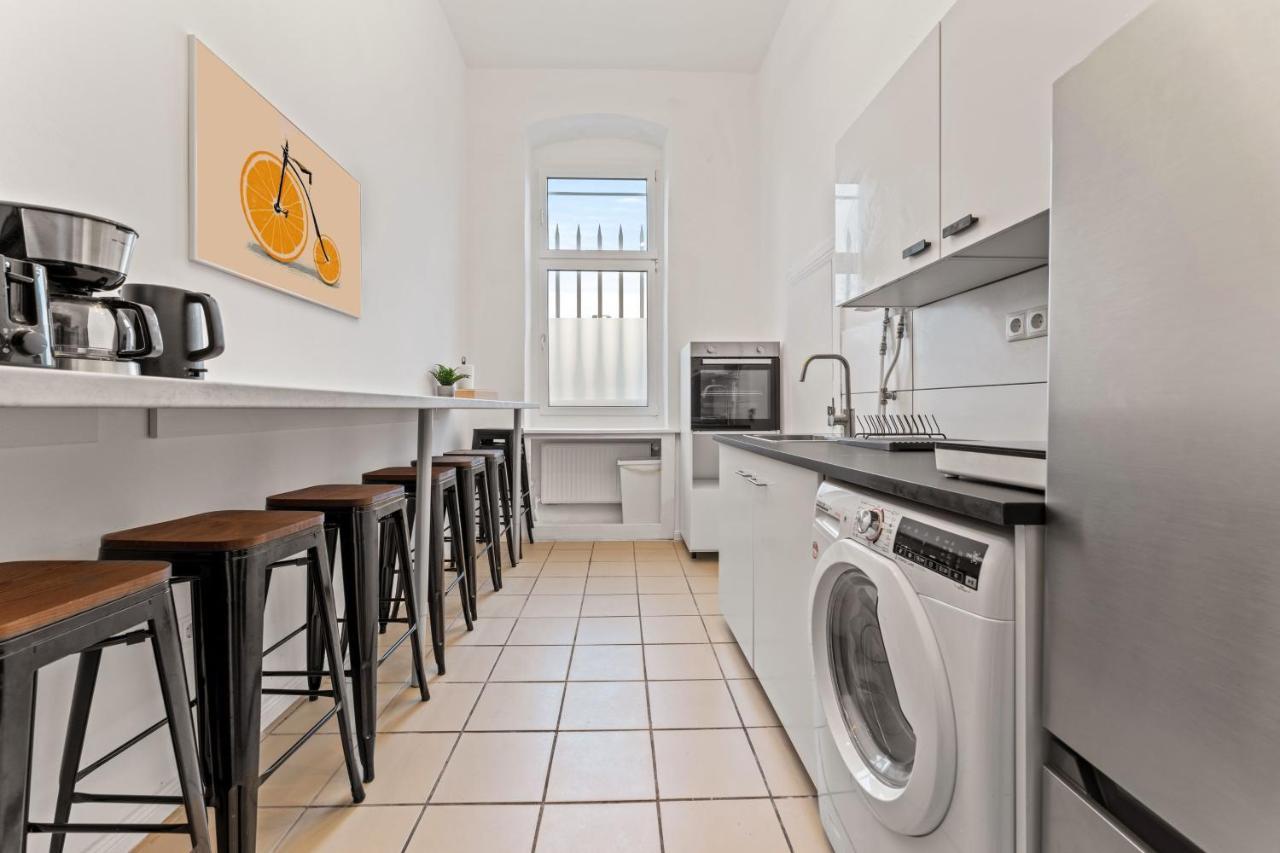 Neues Zentrales Apartment,10 Betten,vollmoebliert, Wifi Appartamento *